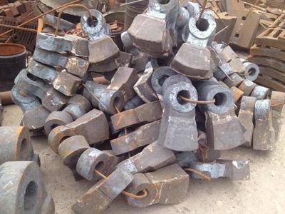 供應破碎機合金錘頭價格D-河南嵩源實業(yè)